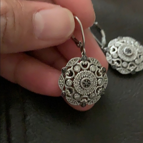 Silver Earring with Diamonds - Picture 5 of 6